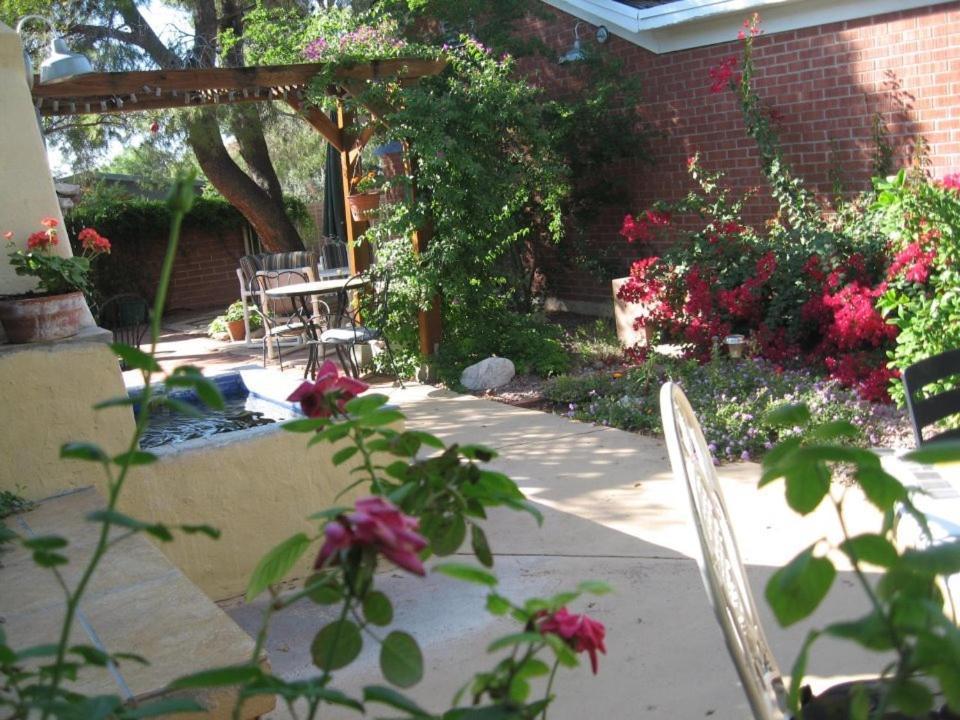 Mon Ami Bed And Breakfast Тусон Экстерьер фото